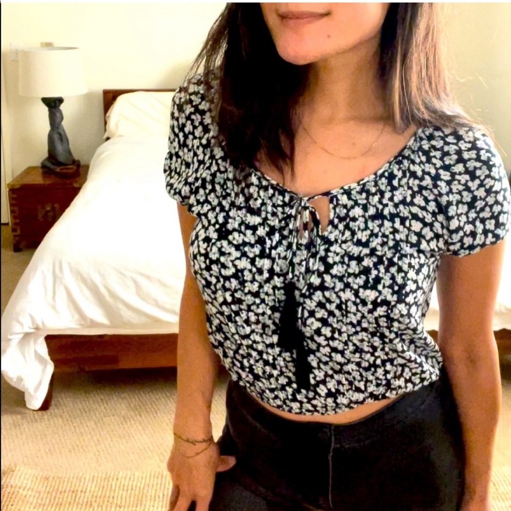 HONEY PUNCH Floral Crop Top S19-20